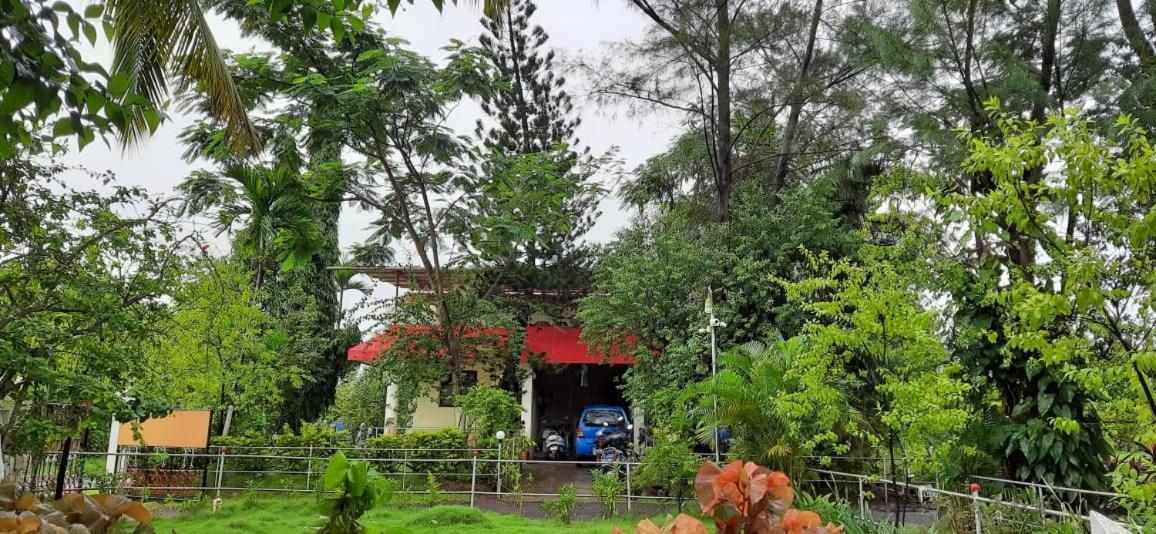 Prajakta Rest House Alībāg Buitenkant foto