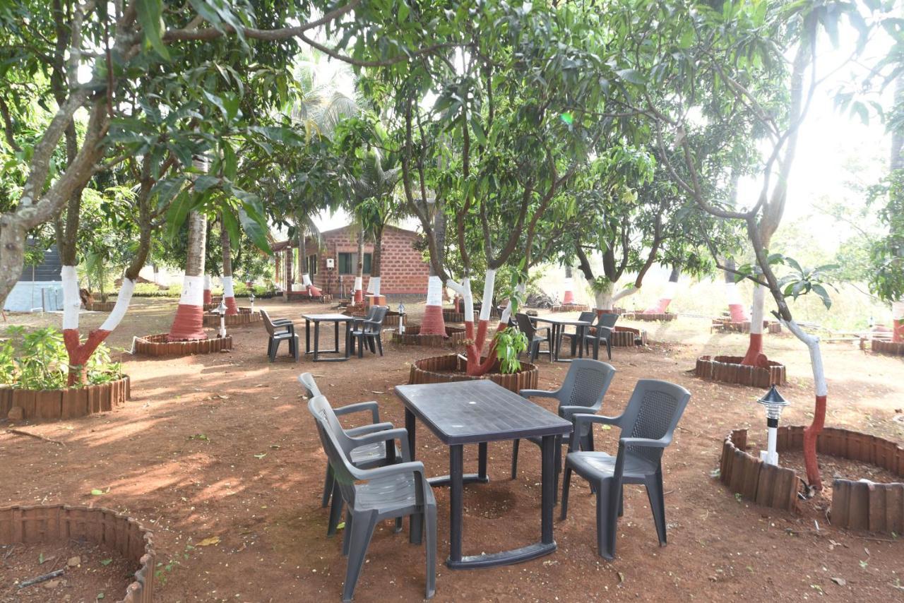 Prajakta Rest House Alībāg Buitenkant foto