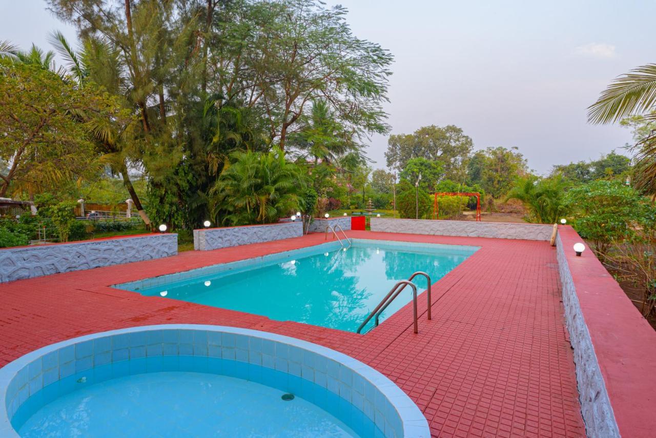 Prajakta Rest House Alībāg Buitenkant foto