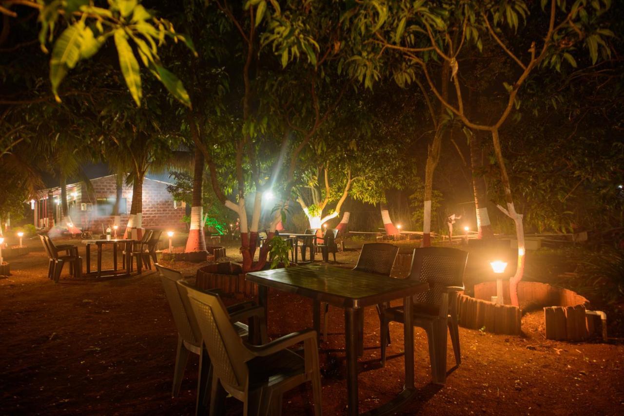 Prajakta Rest House Alībāg Buitenkant foto