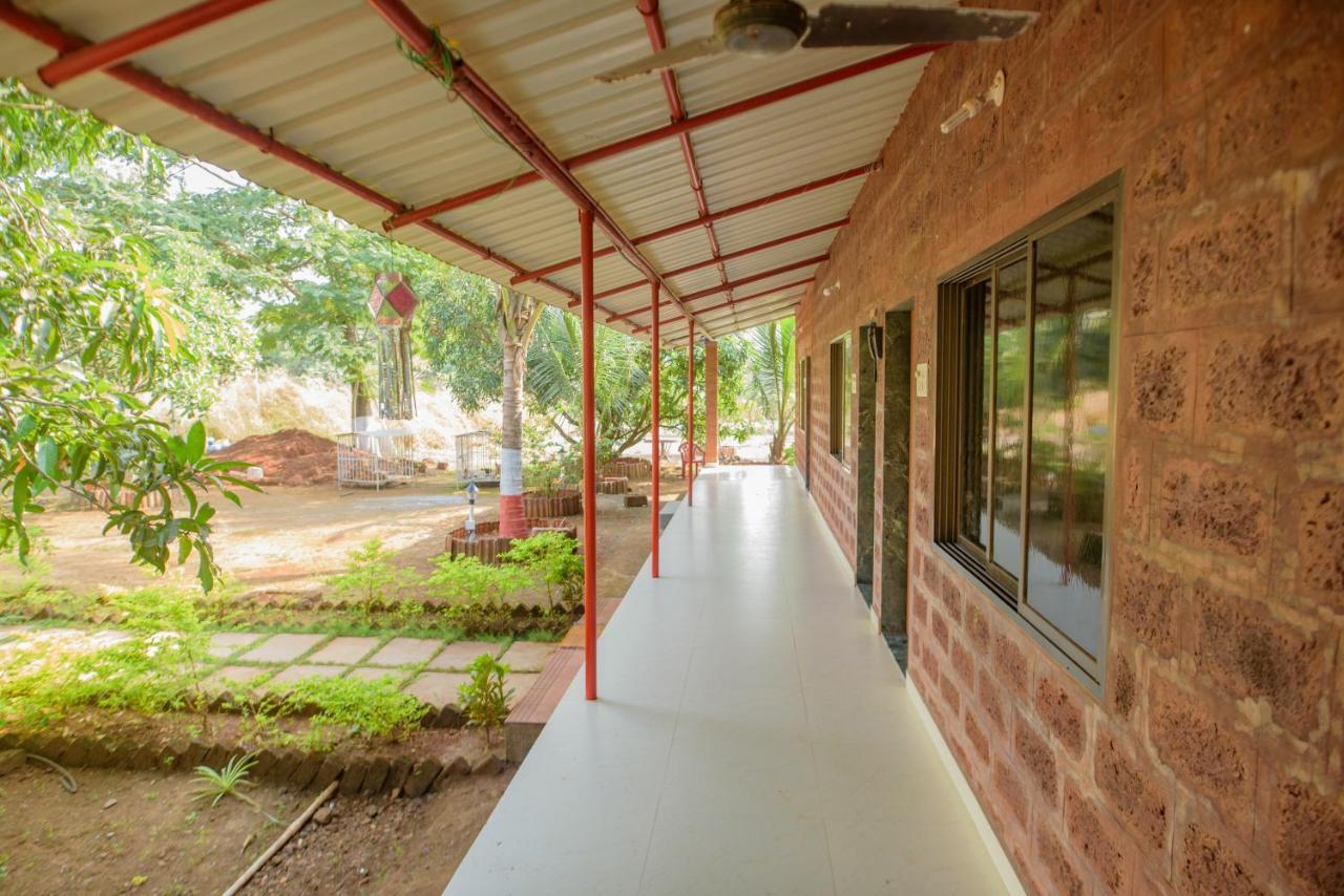 Prajakta Rest House Alībāg Buitenkant foto