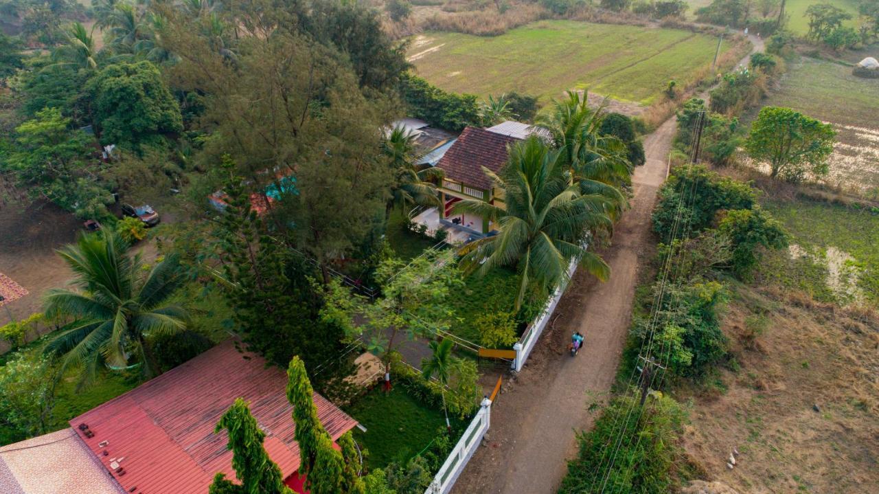 Prajakta Rest House Alībāg Buitenkant foto