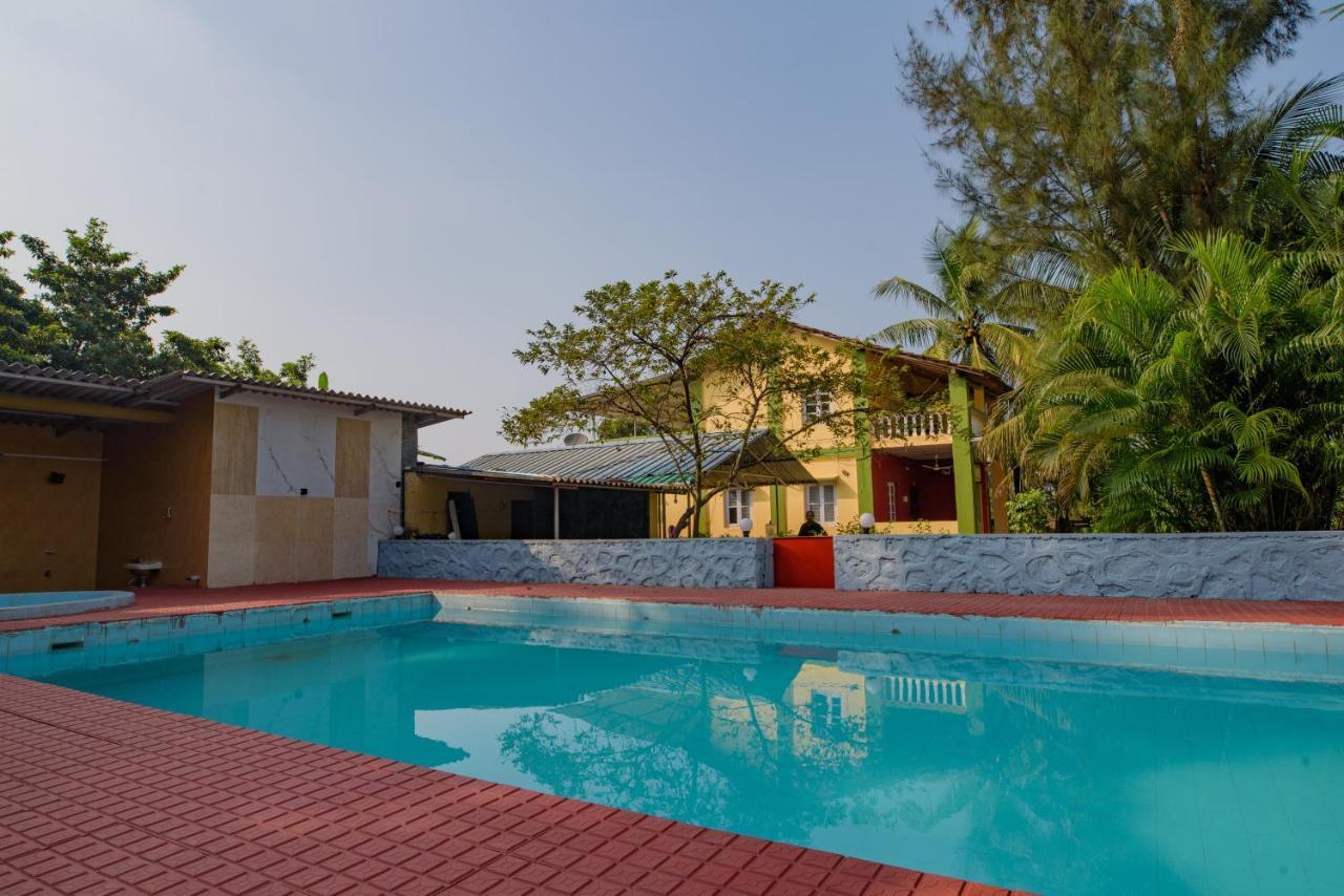 Prajakta Rest House Alībāg Buitenkant foto