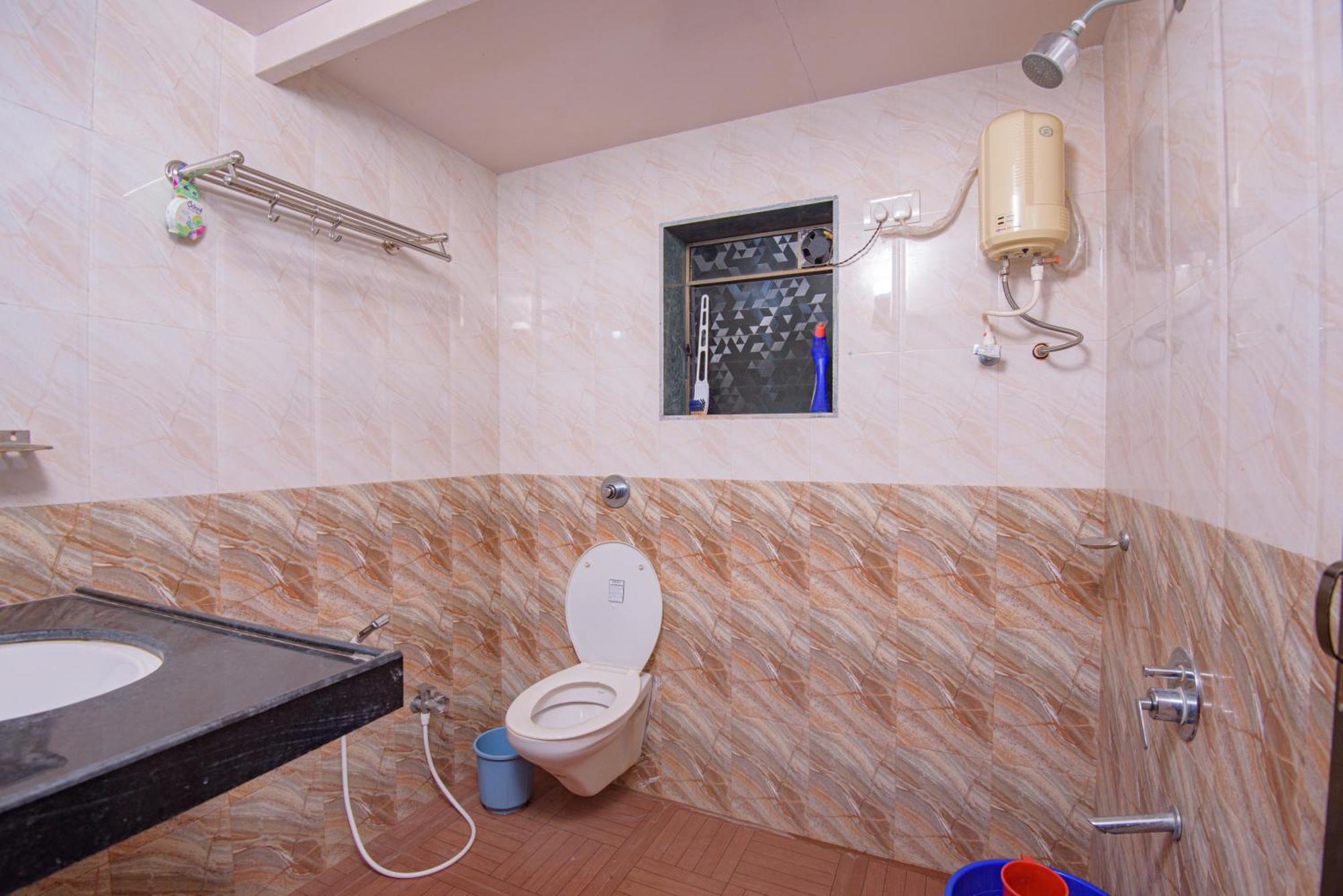 Prajakta Rest House Alībāg Kamer foto